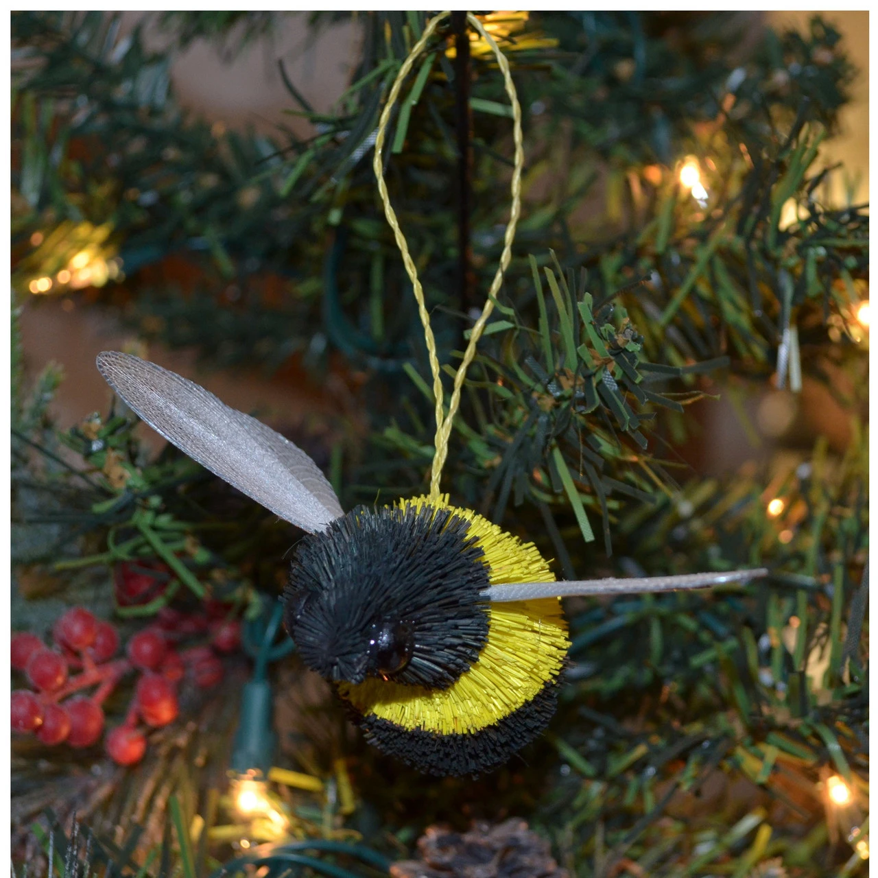 4.5” Black And Yellow Bristle Brush Handcrafted Bumble Bee Hanging Figurine Ornament 4 4.5” Black And Yellow Bristle Brush Handcrafted Bumble Bee Hanging Figurine Ornament - Image 2