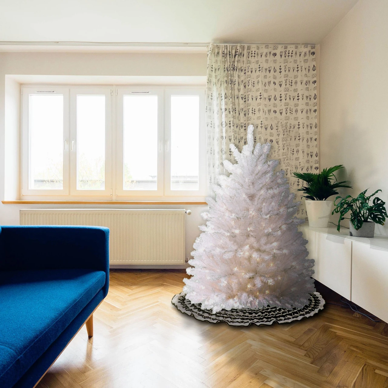4.5’ Pre-lit Dunhill Fir Artificial Christmas Tree – Clear Lights 4 4.5’ Pre-lit Dunhill Fir Artificial Christmas Tree – Clear Lights - Image 2