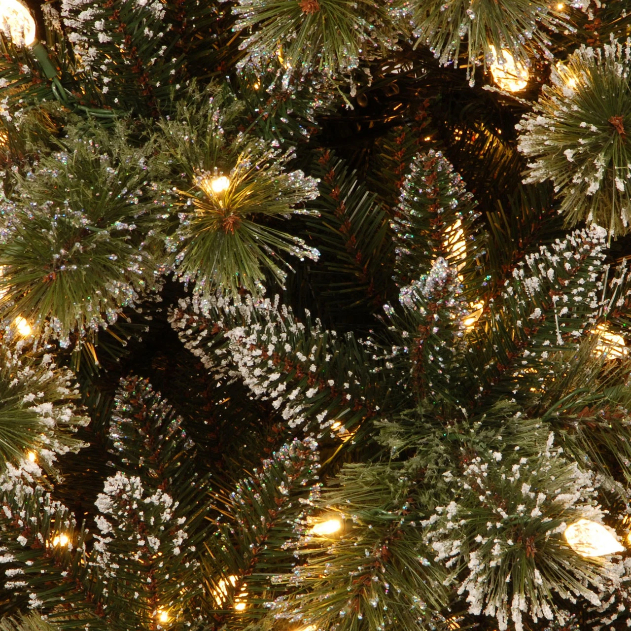 24” Pre-Lit Glittery Pine Christmas Wreath - LED Lights 4 24” Pre-Lit Glittery Pine Christmas Wreath - LED Lights - Image 2