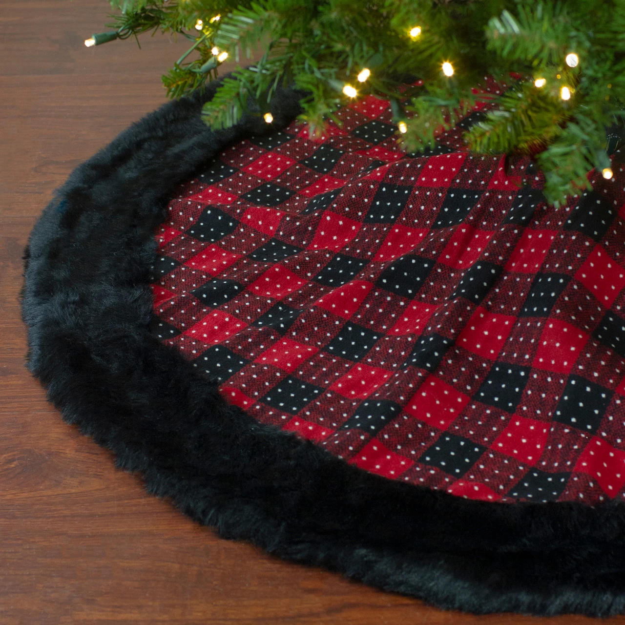 48" Red And Black Plaid With Polka Dots Christmas Tree Skirt 3 48" Red And Black Plaid With Polka Dots Christmas Tree Skirt