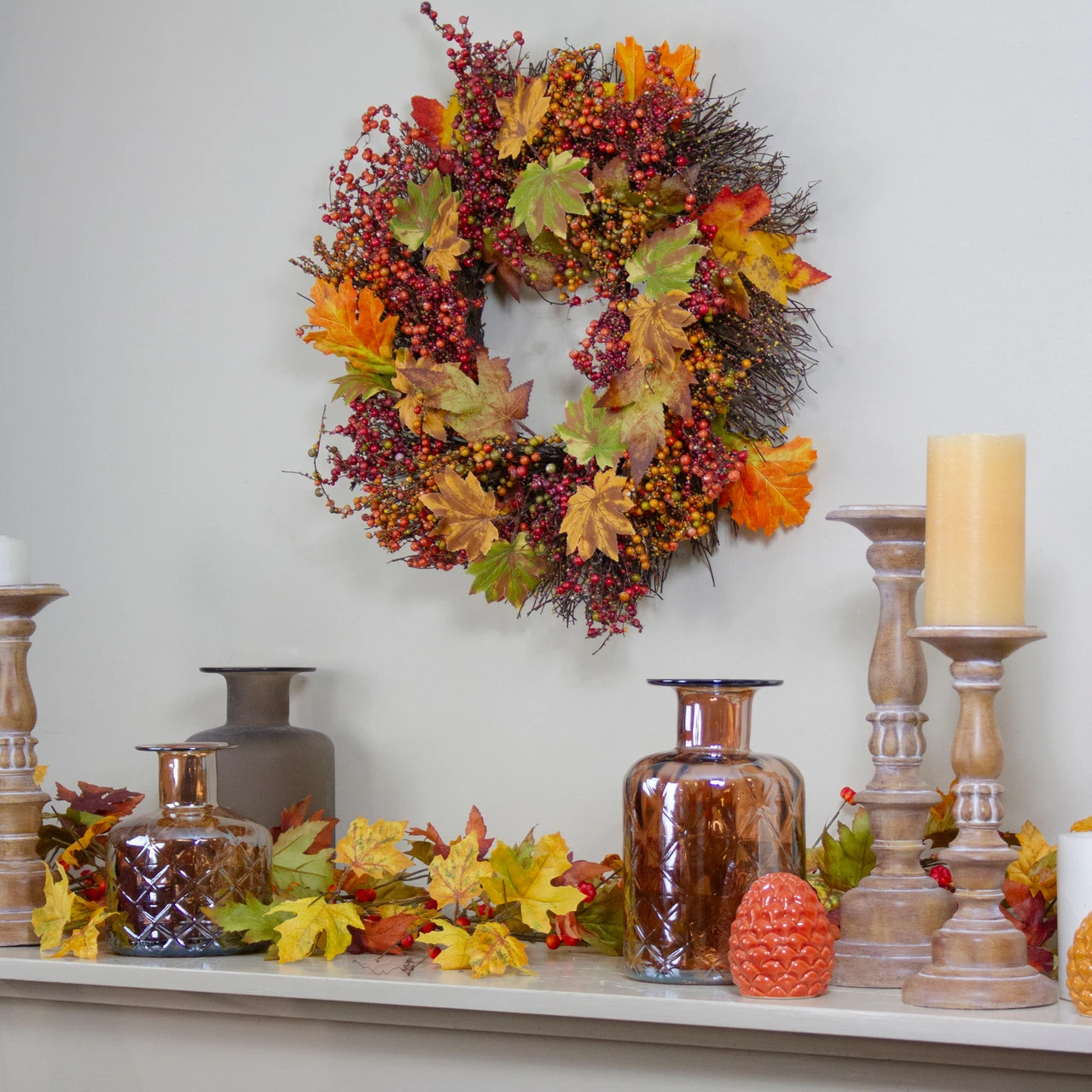 Maple Leaf And Berry Twig Artificial Fall Harvest Wreath, 22-Inch 4 Maple Leaf And Berry Twig Artificial Fall Harvest Wreath, 22-Inch - Image 2
