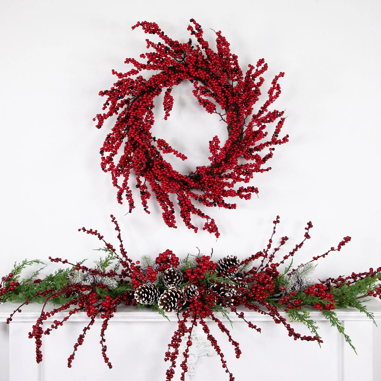 Red And Burgundy Berry Artificial Christmas Wreath, 22-Inch Unlit 5 Red And Burgundy Berry Artificial Christmas Wreath, 22-Inch Unlit - Image 3