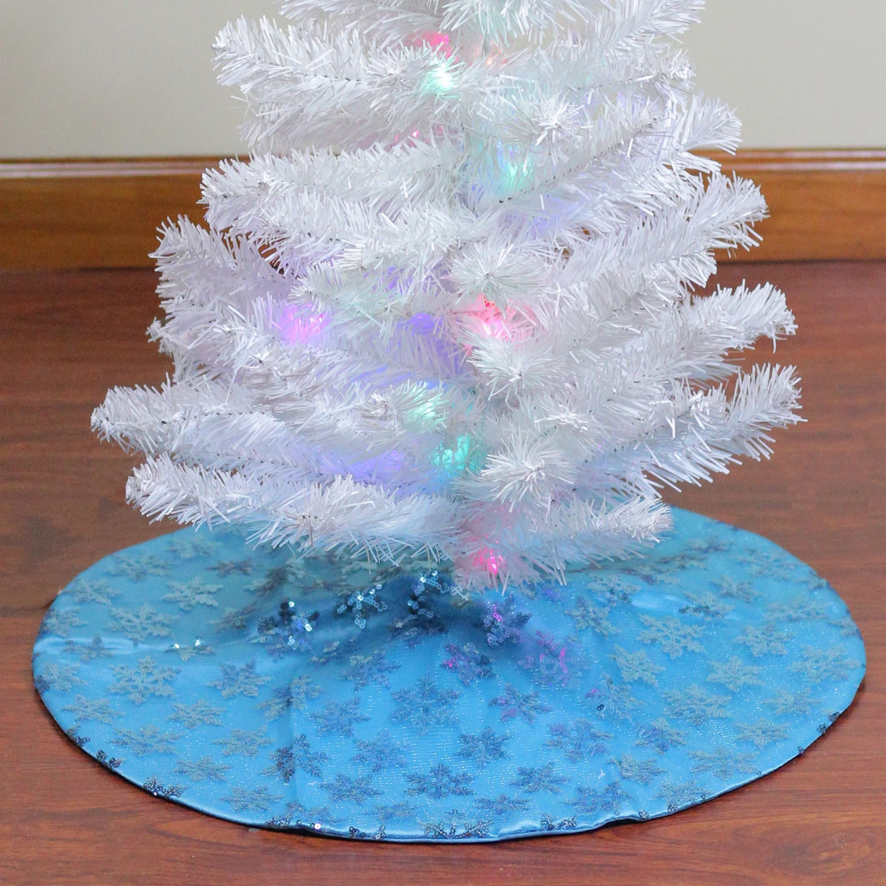 20" Blue Sequin Snowflake Pattern Mini Christmas Tree Skirt 4 20" Blue Sequin Snowflake Pattern Mini Christmas Tree Skirt - Image 2