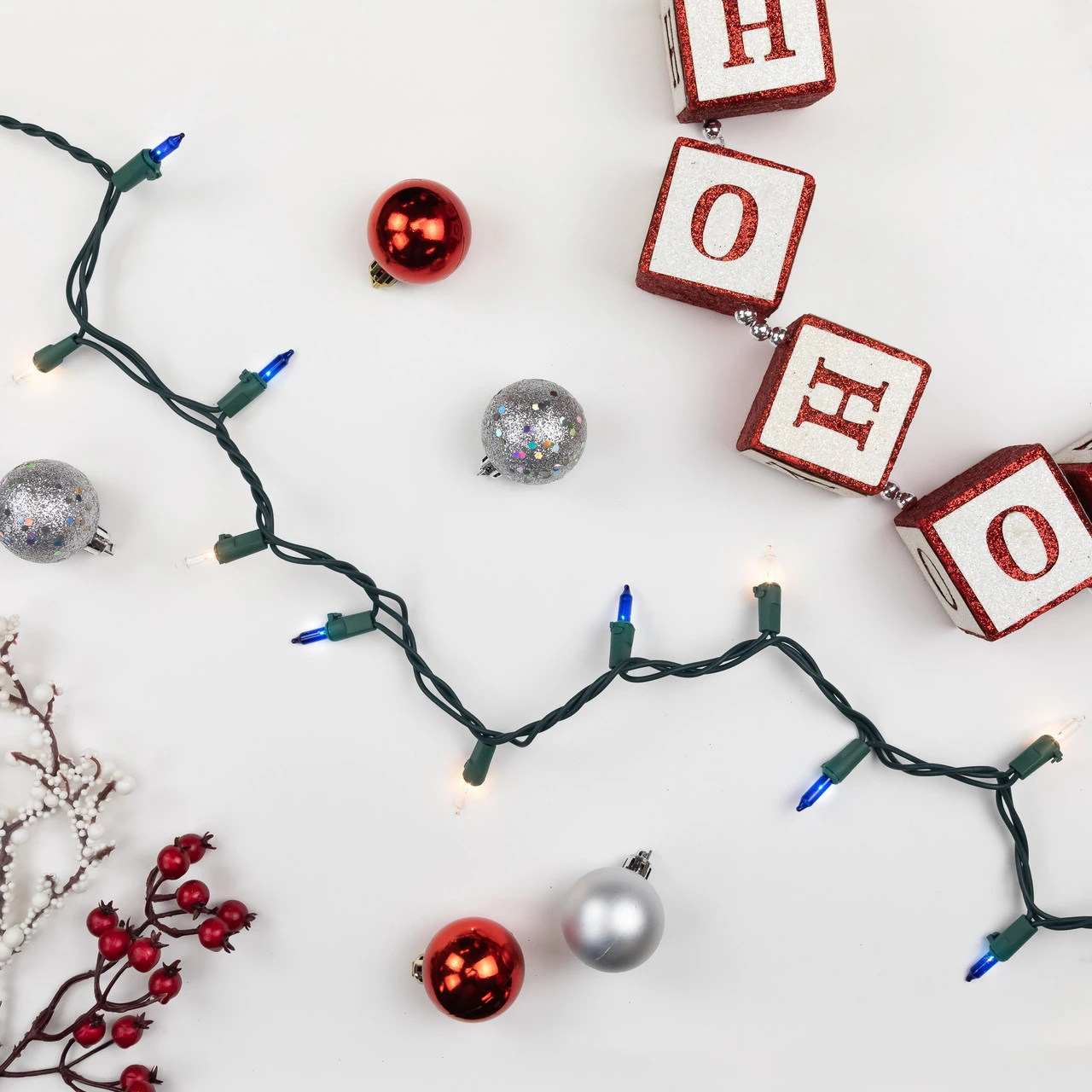 100-Count Blue And Clear Mini Christmas Light Set, 20 Ft Green Wire 5 100-Count Blue And Clear Mini Christmas Light Set, 20 Ft Green Wire - Image 3