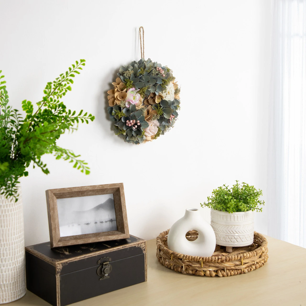 10" Tan And Blue Wooden Floral Spring Wreath 4 10" Tan And Blue Wooden Floral Spring Wreath - Image 2