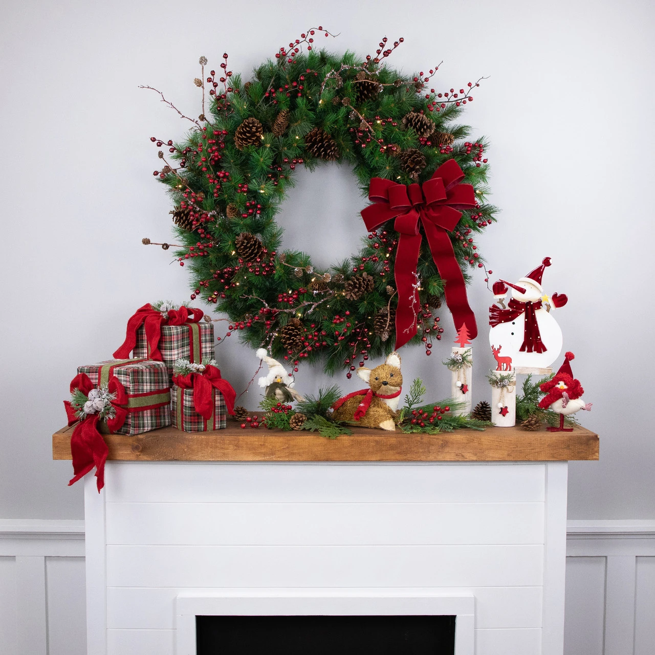 Pre-lit Royal Oregon Pine Artificial Christmas Wreath, 36 Inch, Clear Lights 4 Pre-lit Royal Oregon Pine Artificial Christmas Wreath, 36 Inch, Clear Lights - Image 2