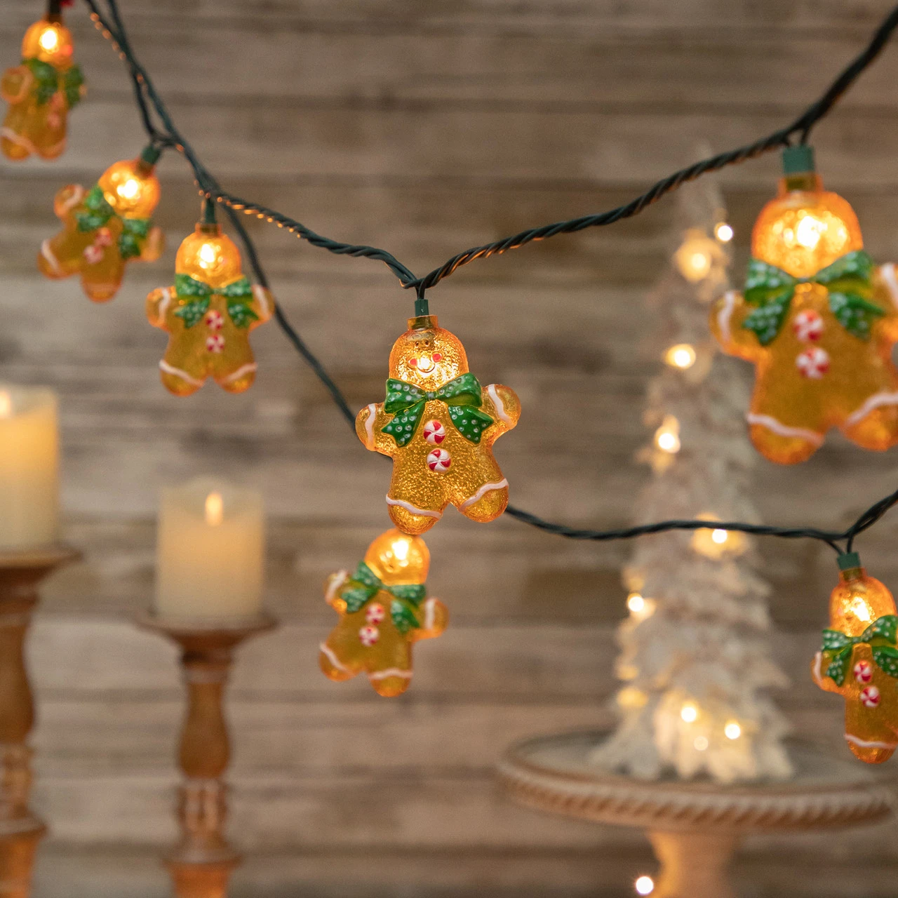 10ct Gingerbread Man Christmas Lights, Clear Lights, Green Wire 4 10ct Gingerbread Man Christmas Lights, Clear Lights, Green Wire - Image 2