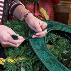 30" Oversized Green Snowflake Christmas Wreath Deluxe Door Saver With Ties -Optimal Christmas Shop northliight v 11101 5updated 39195.1667616740